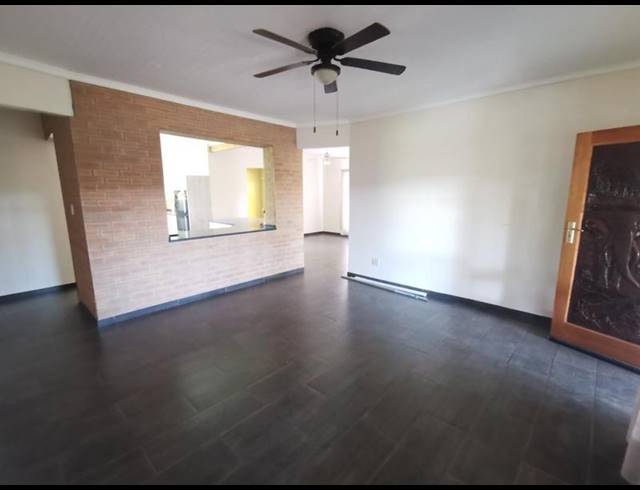 5 BEDROOM HOUSE FOR SALE IN GOLF PARK